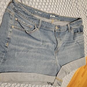Women's plus denim shorts